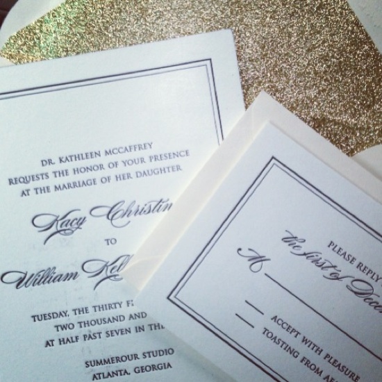 Wedding on NYE -- LOVE the glitter envelope! // { THE HIVE }
