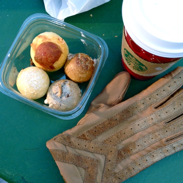 Snacking in Central Park // { THE HIVE }
