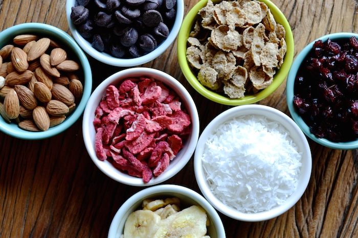 Healthy Trail Mix Recipe // THE HIVE